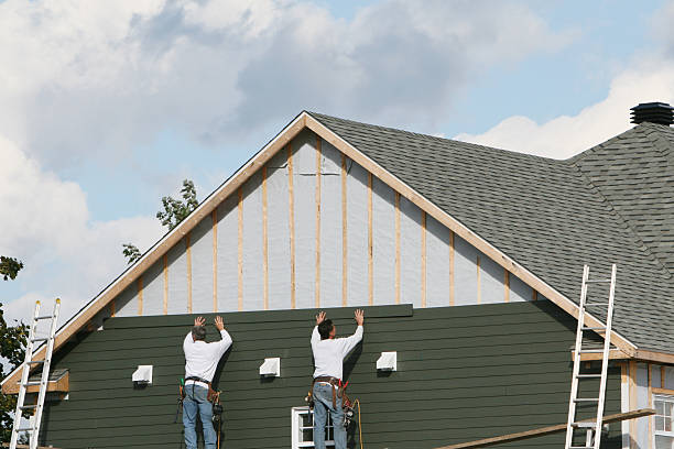 Professional Siding technician working in Dillsboro, IN